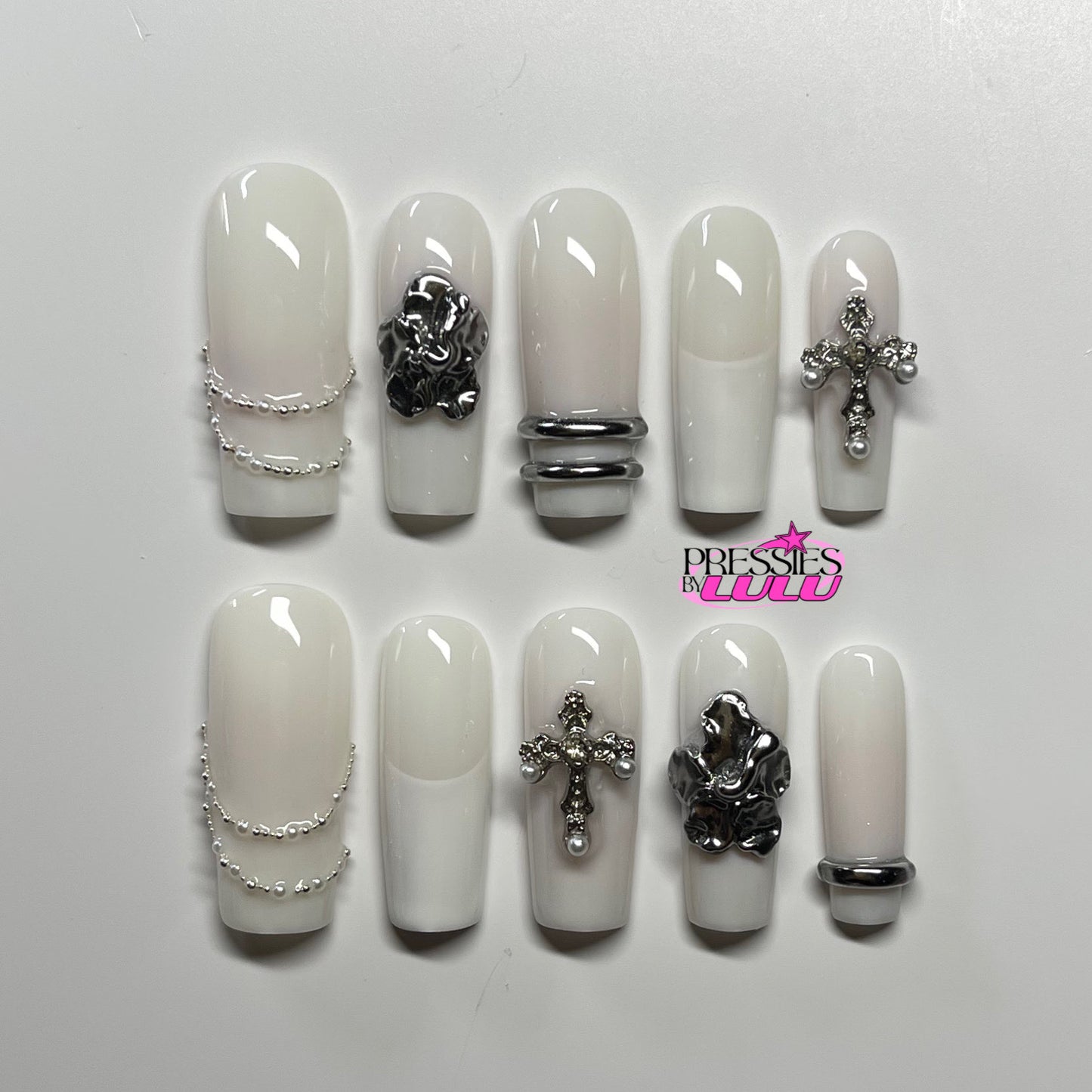 White on white Chrome Set